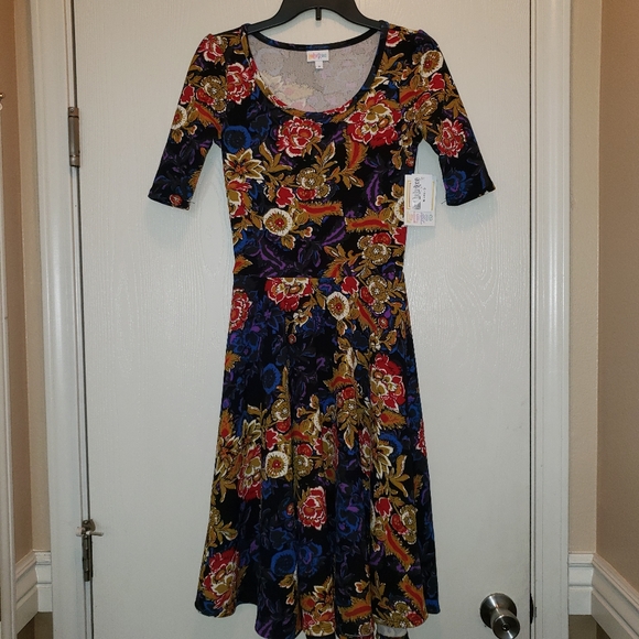 - Size Small New LuLaRoe Nicole Dress - Picture 8 of 13
